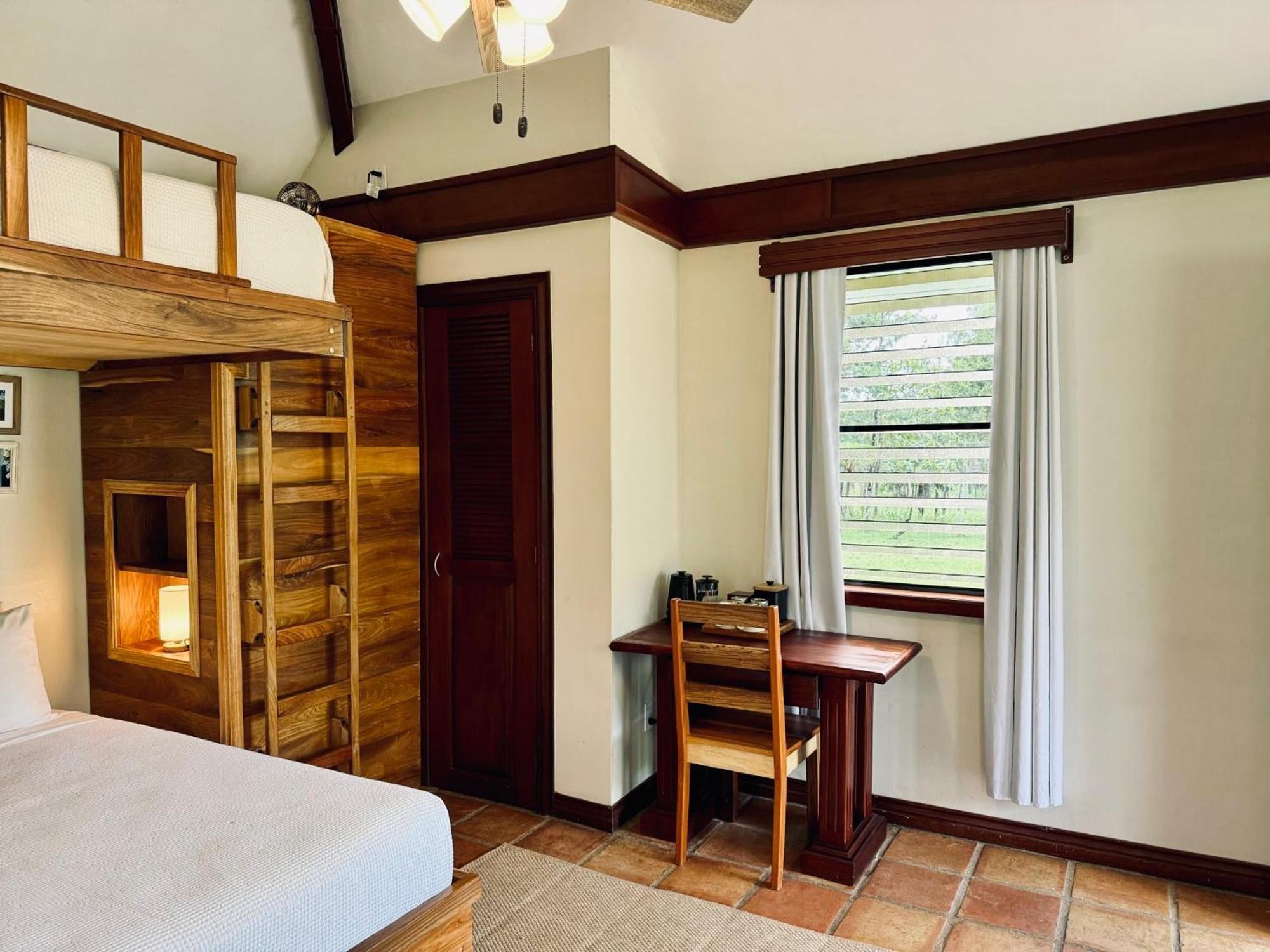 Hidden Valley Wilderness Lodge Blancaneaux Экстерьер фото